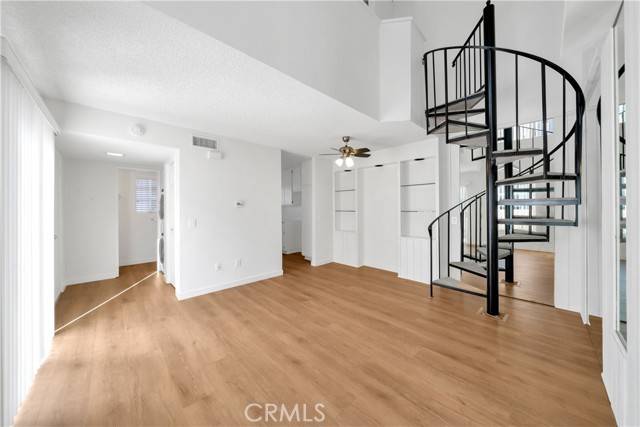 Mission Viejo, CA 92691,23351 La Crescenta #B 311
