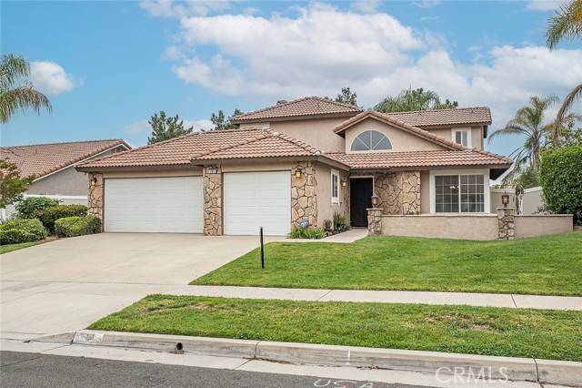 Corona, CA 92881,701 Black Oak Circle