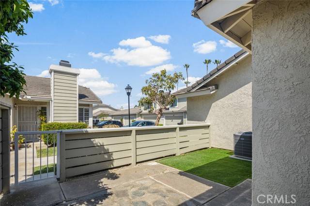 Anaheim, CA 92801,527 N Dartmouth Way #40