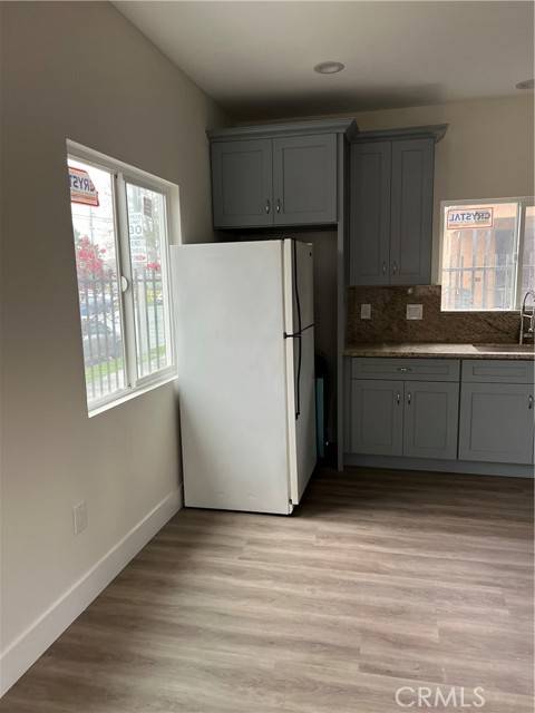 Los Angeles, CA 90044,8805 Hoover