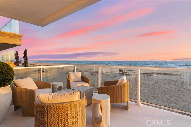 Surfside, CA 90743,105 Surfside Avenue