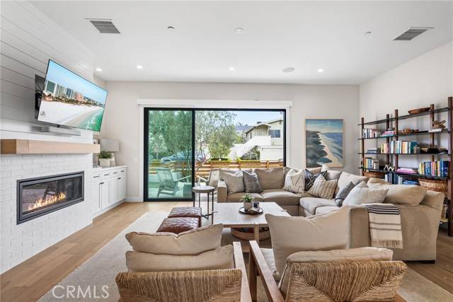 Costa Mesa, CA 92627,1545 Westminister Avenue