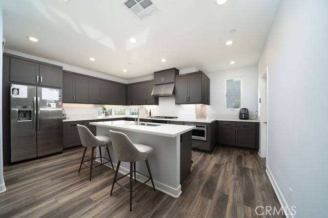 Tustin, CA 92782,430 Transport