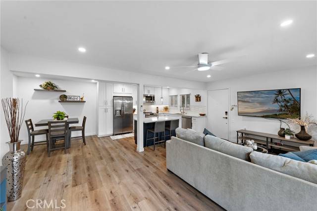 Laguna Woods, CA 92637,2134 Via Puerta #D