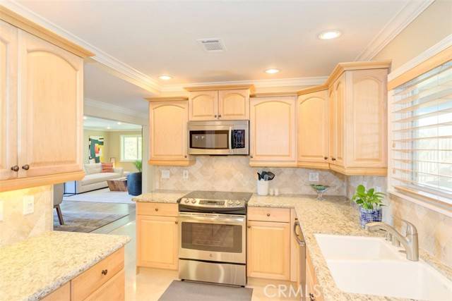 Laguna Woods, CA 92637,3242 San Amadeo #2D