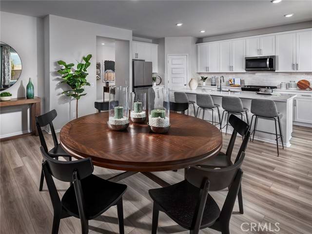 Redlands, CA 92374,2091 Bergamot Street
