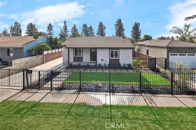 Santa Ana, CA 92703,1226 W Walnut Street