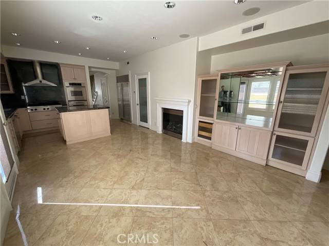 Huntington Beach, CA 92648,712 Orange Avenue