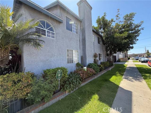 Hawthorne, CA 90250,3702 W 126th Street