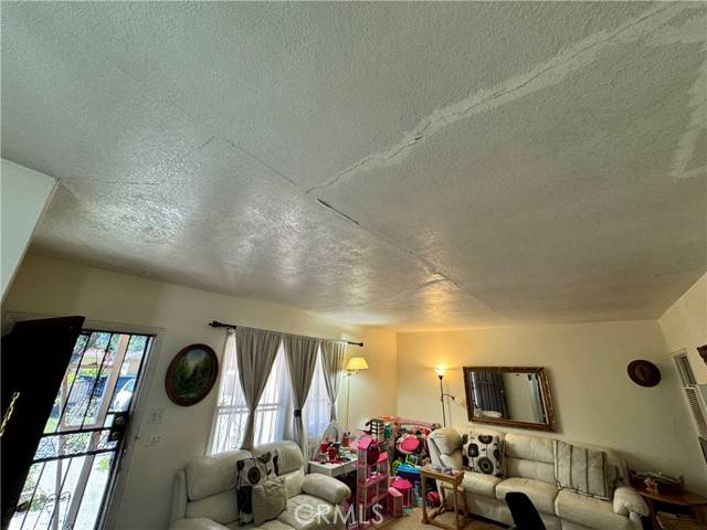 Santa Ana, CA 92703,1235 W Camile Street