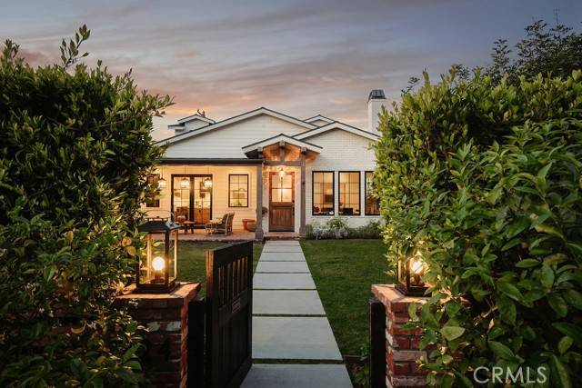 Costa Mesa, CA 92627,224 Flower Street