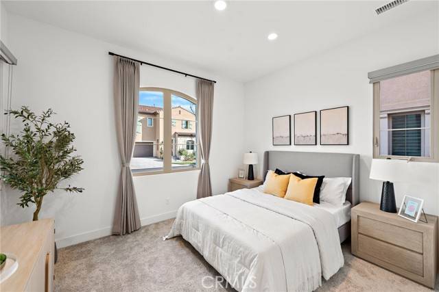 Irvine, CA 92602,215 Sutters Mill