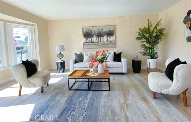 Los Angeles, CA 90047,6121 S Wilton Place