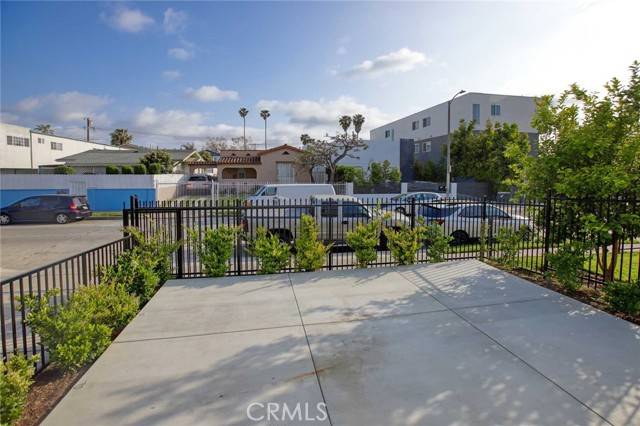Los Angeles, CA 90016,5459 Carlin Street