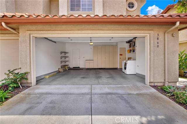 San Diego, CA 92130,3860 Creststone Place
