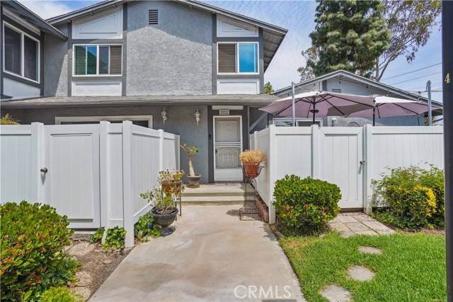 Yorba Linda, CA 92886,20332 Flower Gate Lane #7
