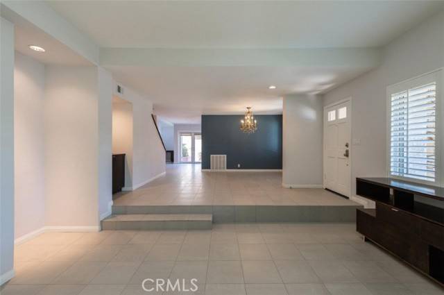 Irvine, CA 92614,449 E Yale #36