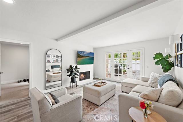 Costa Mesa, CA 92626,917 Hyde Ct