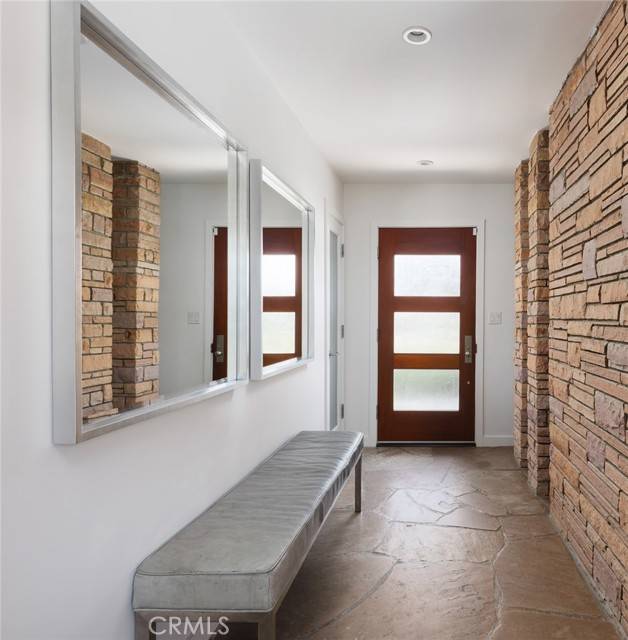 Newport Beach, CA 92660,2516 Vista Baya