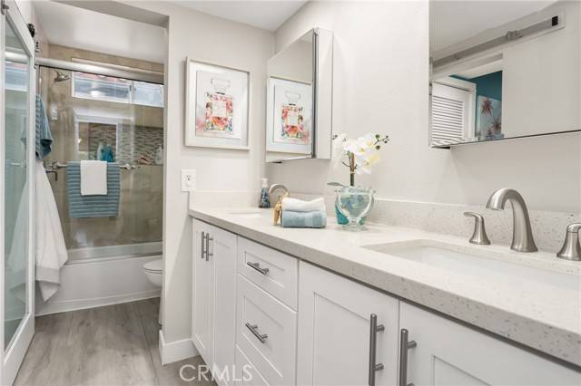 Rancho Santa Margarita, CA 92688,34 Dianthus