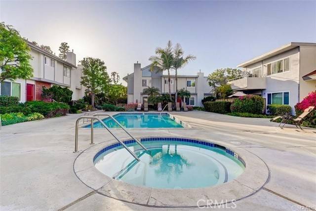 Lomita, CA 90717,25837 Oak Street #222