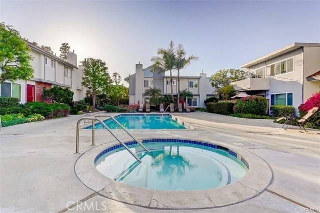 Lomita, CA 90717,25837 Oak Street #222
