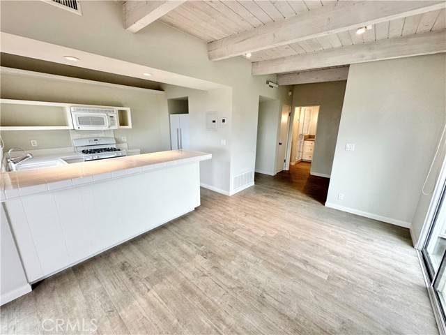 Laguna Beach, CA 92651,353 N Cedar Way #C