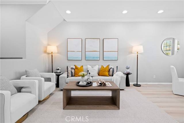 Tustin, CA 92782,15212 Cambridge Street
