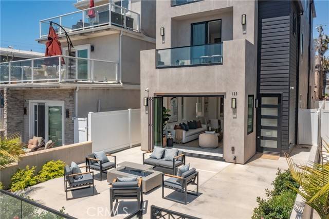 Huntington Beach, CA 92648,125 8th Street