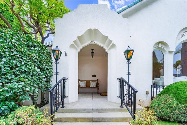 Long Beach, CA 90803,241 Euclid Avenue