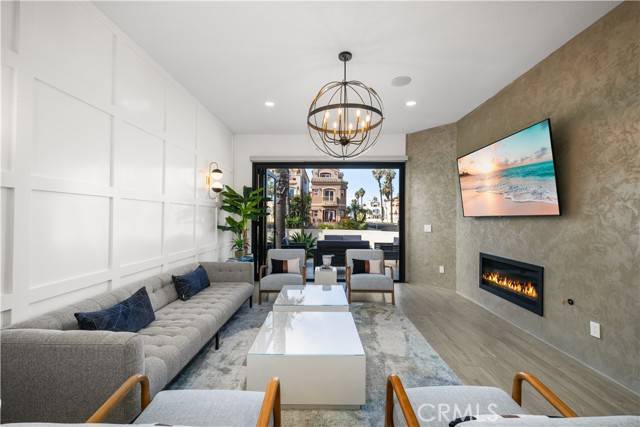 Huntington Beach, CA 92648,122 21st Street