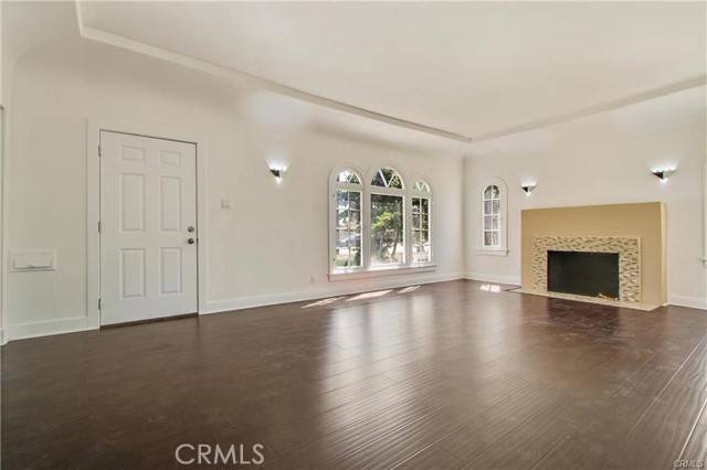 Compton, CA 90220,443 W Tichenor Street