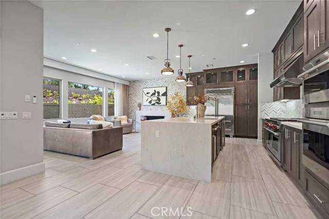 Irvine, CA 92602,52 Pedigree