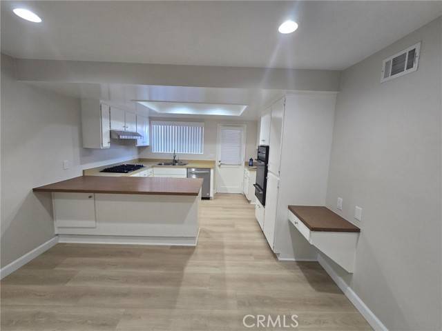 Huntington Beach, CA 92649,5552 Reno Circle #1