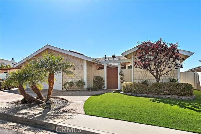 San Clemente, CA 92672,425 Calle Robles