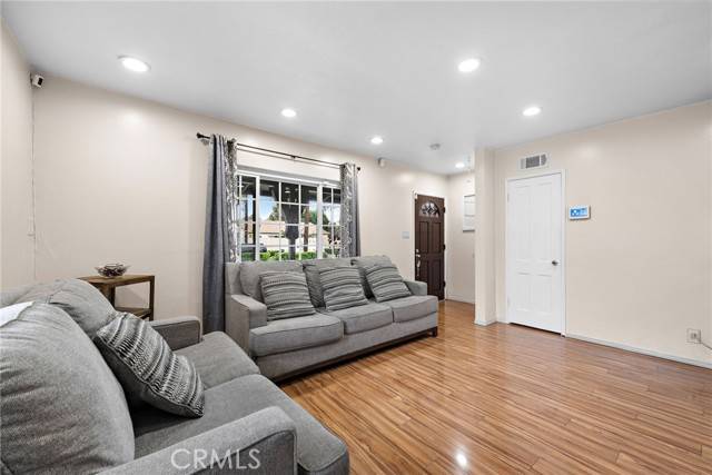 Anaheim, CA 92805,1707 E Romneya Drive