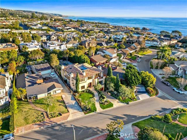 Corona Del Mar, CA 92625,206 Driftwood Road