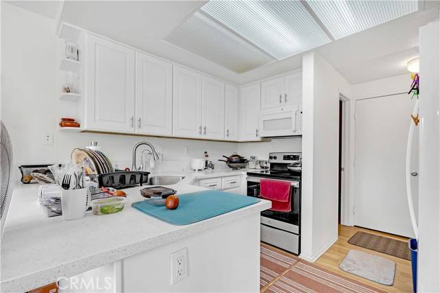 Irvine, CA 92618,268 Lemon Grove