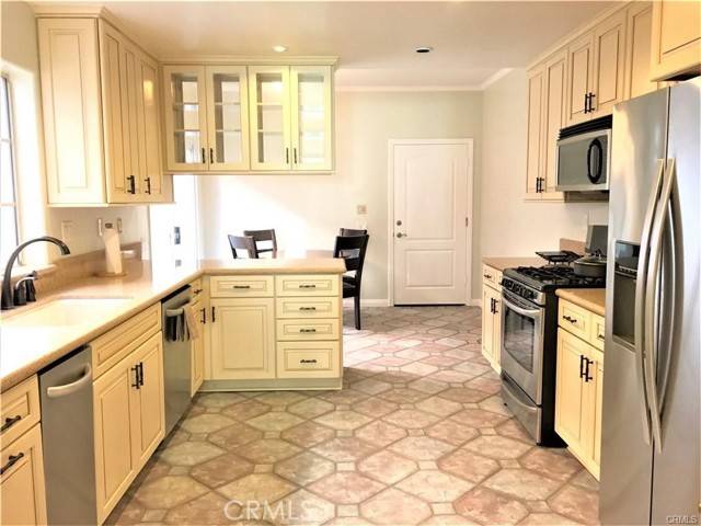 Huntington Beach, CA 92648,735 Alabama Street