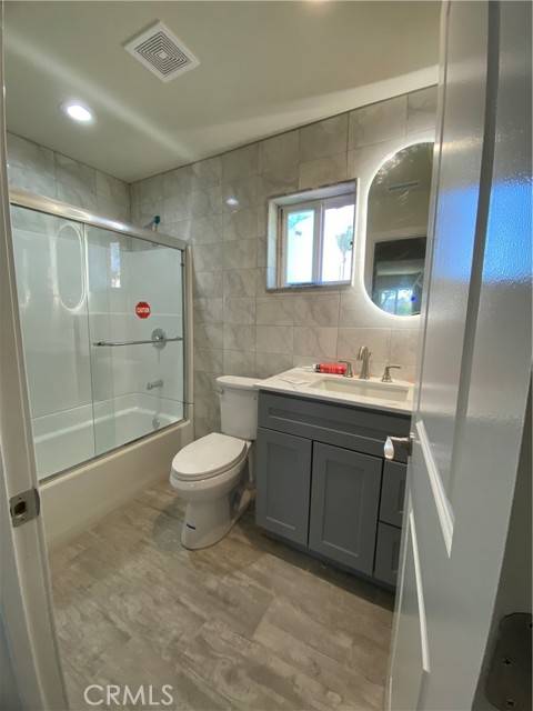 Santa Ana, CA 92703,1727 W Santa Ana Boulevard