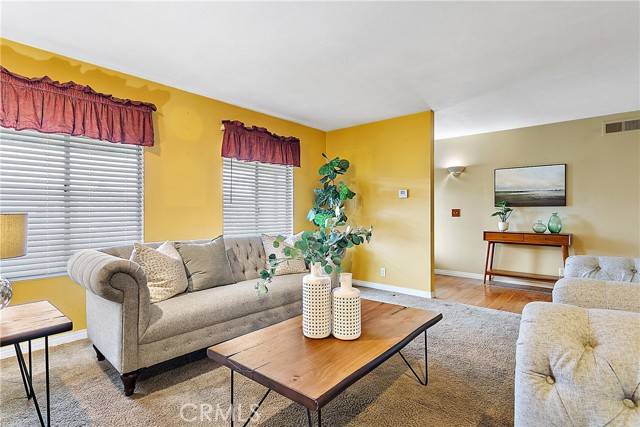 Huntington Beach, CA 92646,20672 Chaucer Lane