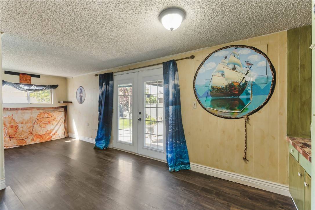North Hollywood, CA 91605,7045 Varna Avenue