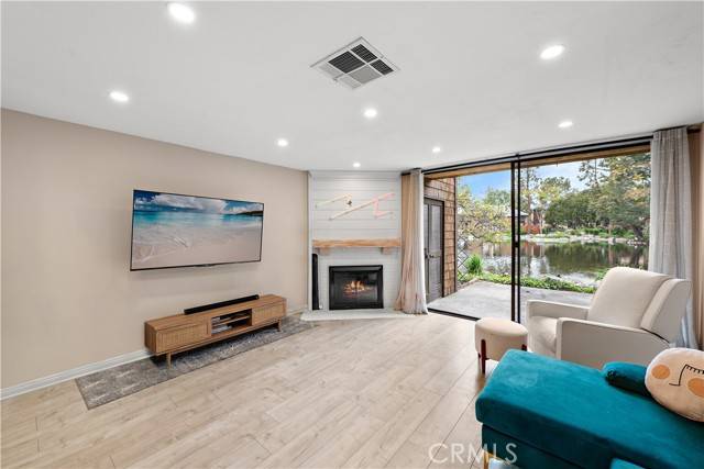 Lakewood, CA 90715,12750 Centralia Street #215