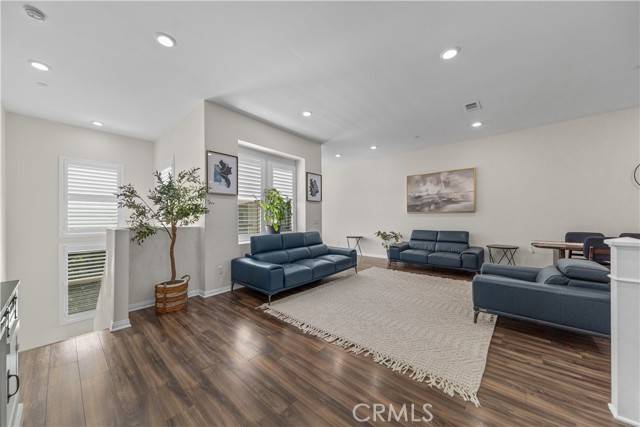 Irvine, CA 92618,135 Neptune