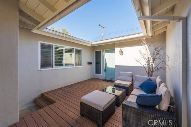 Huntington Beach, CA 92647,15752 Wicklow Lane