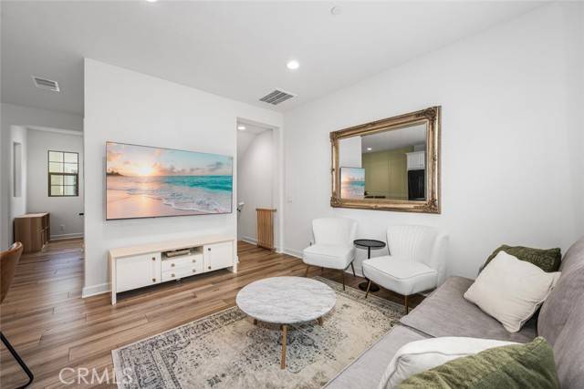 Stanton, CA 90680,196 Lantana