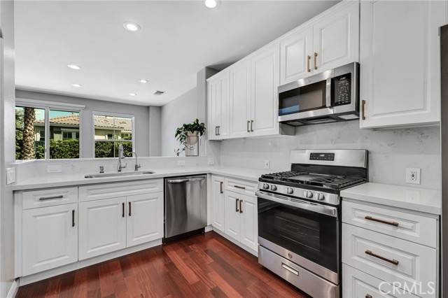 Simi Valley, CA 93065,587 Fenwick Way #B