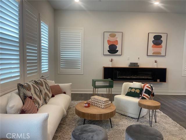 Irvine, CA 92618,9337 Astor