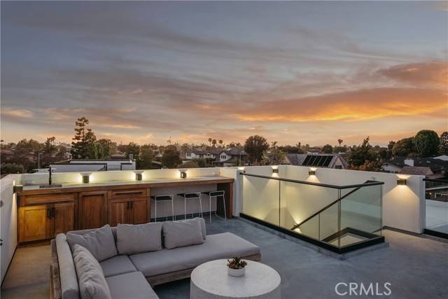 Newport Beach, CA 92660,1235 Santiago Drive