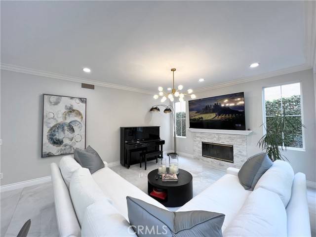 Irvine, CA 92620,75 Trailwood